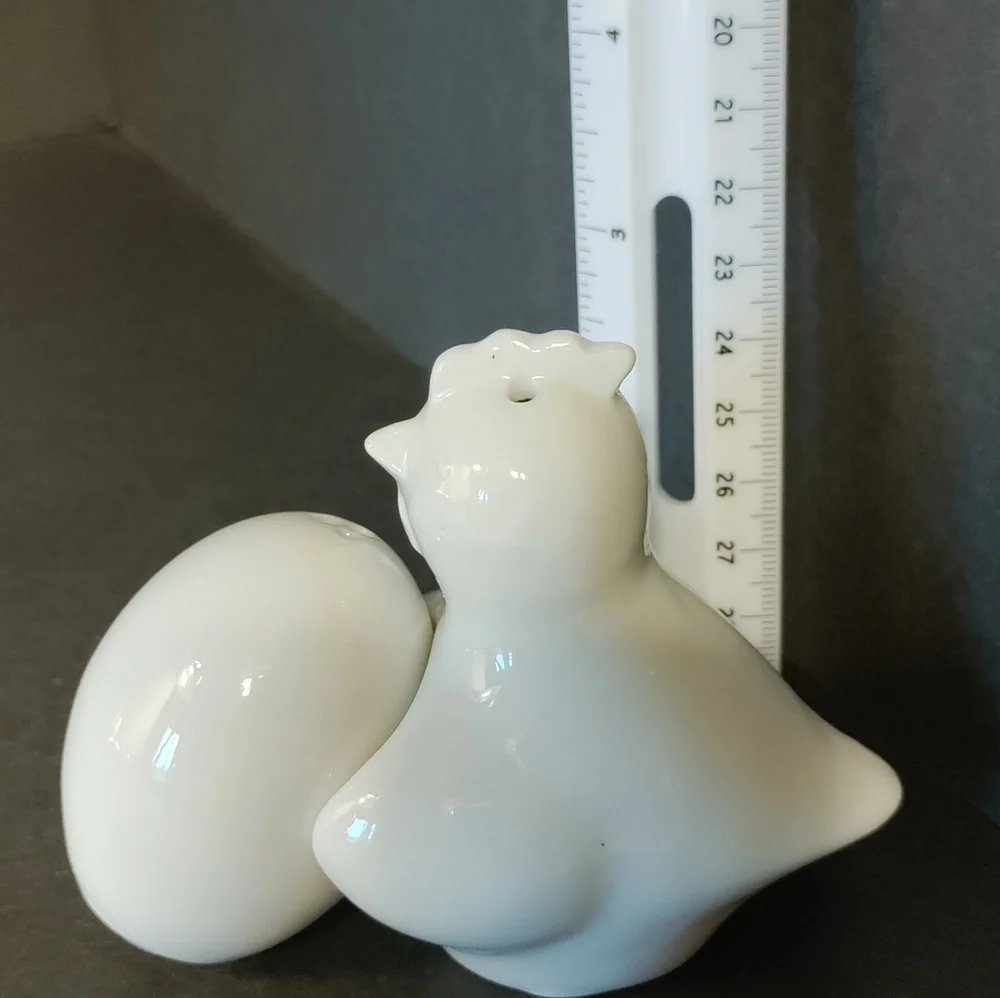 CHICKEN&EGG SALT & PEPPER SHAKERS⭐